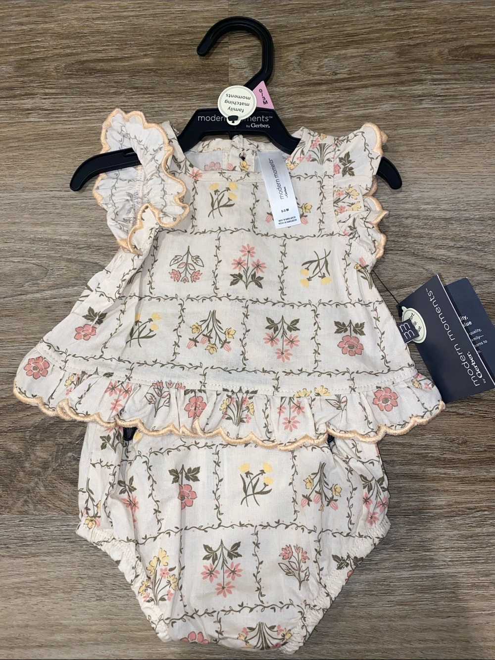 Gerber Cream Floral Ruffle Diaper Cover Set